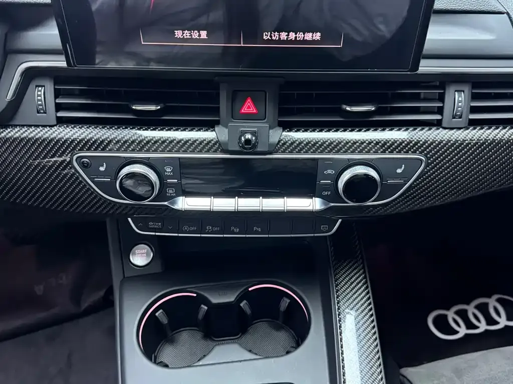 Audi A4L 2021 из CN, фото 10