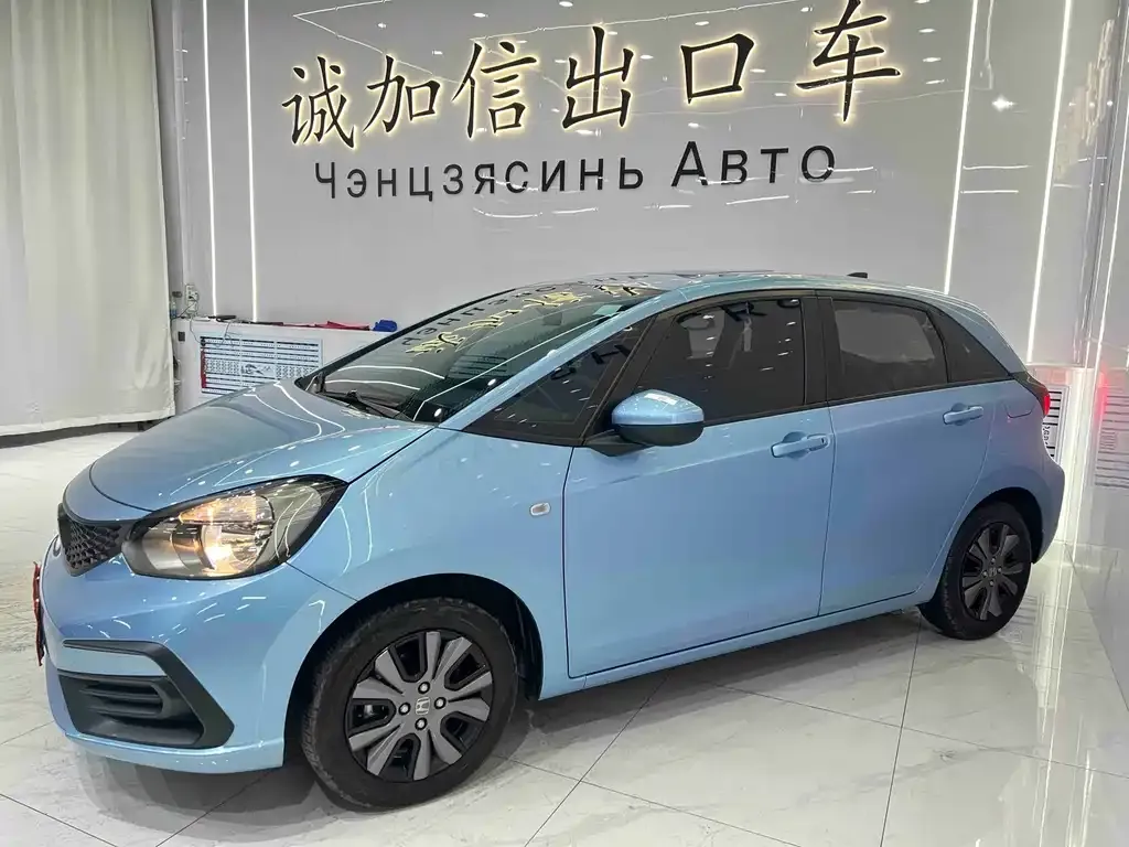 Honda Fit — фото 1