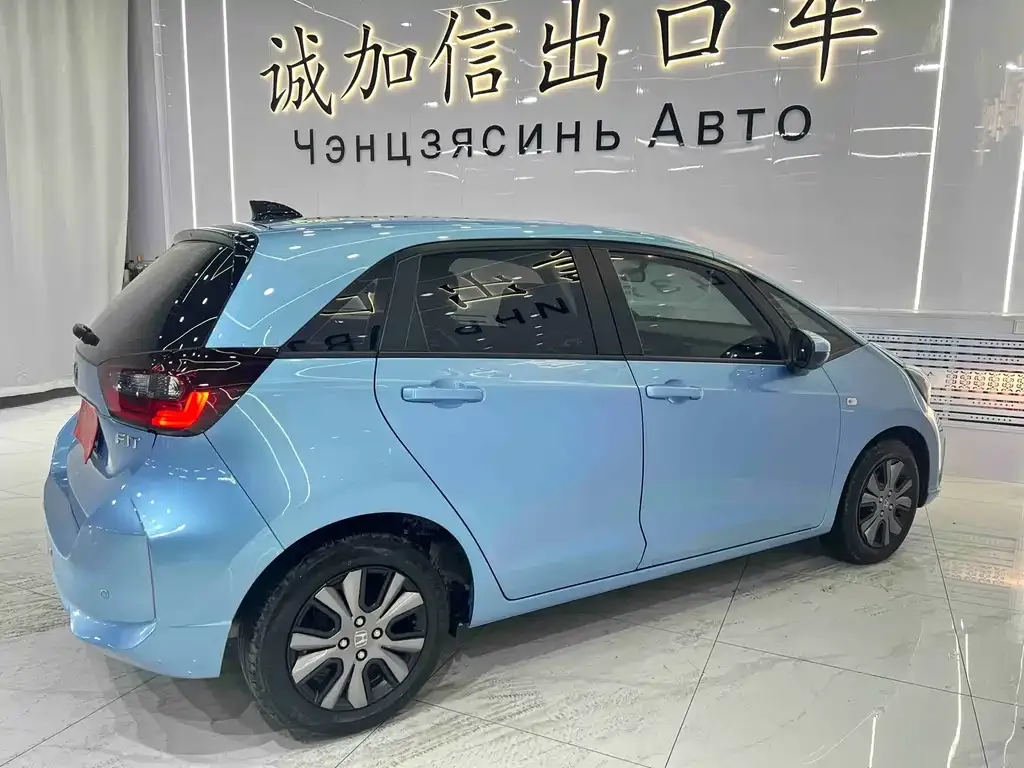 Honda Fit — фото 6