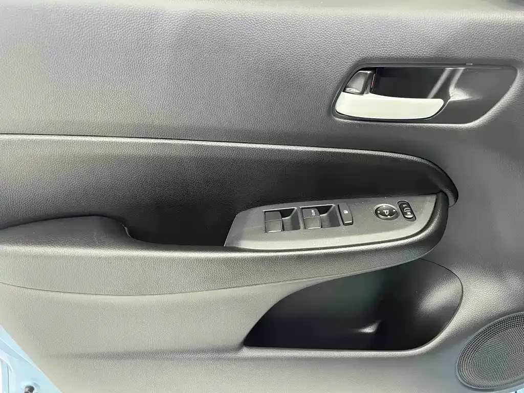 Honda Fit — фото 7
