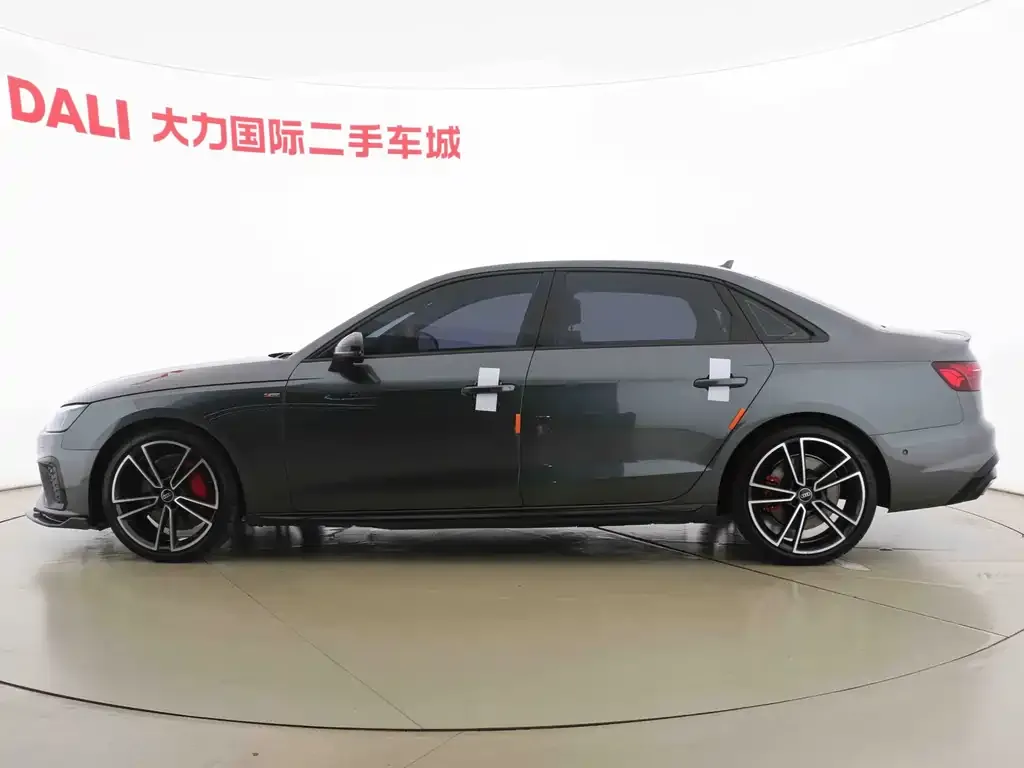 Audi A4L 2025 из CN, фото 2