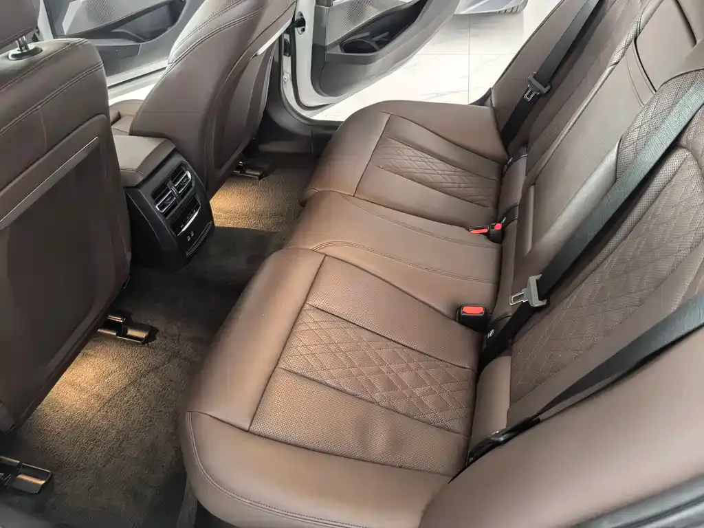 BMW i3 2024 из CN, фото 4