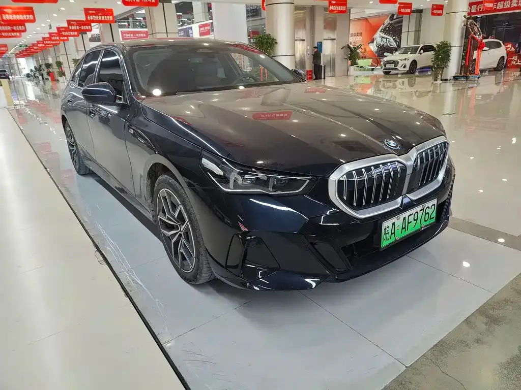 BMW i5 — фото 7