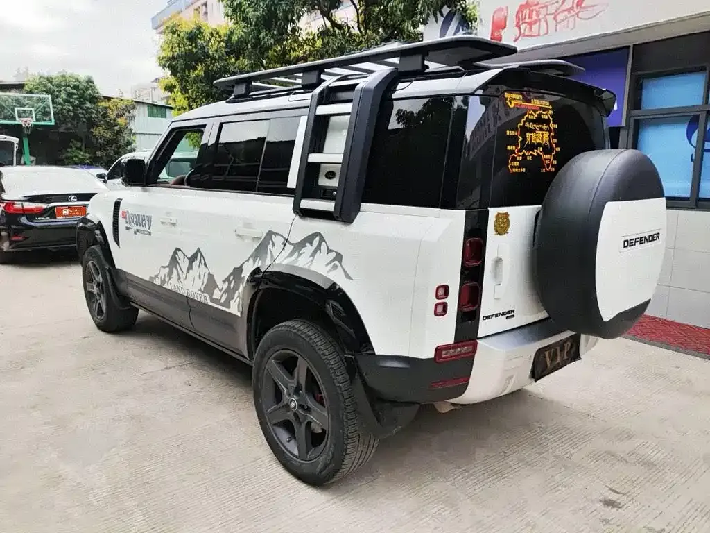 Land Rover Defender — фото 10