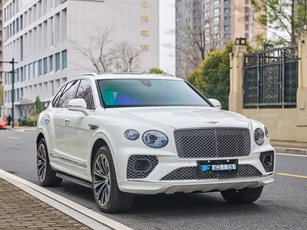 Bentley Bentayga 2022 из CN, фото 4