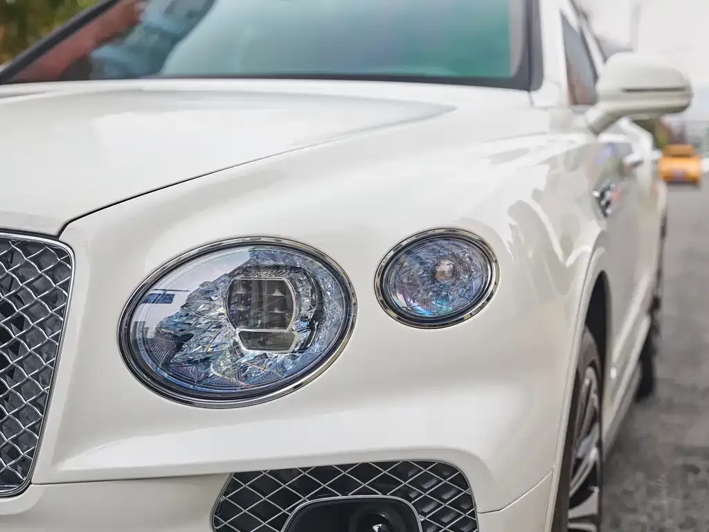 Bentley Bentayga 2022 из CN, фото 2