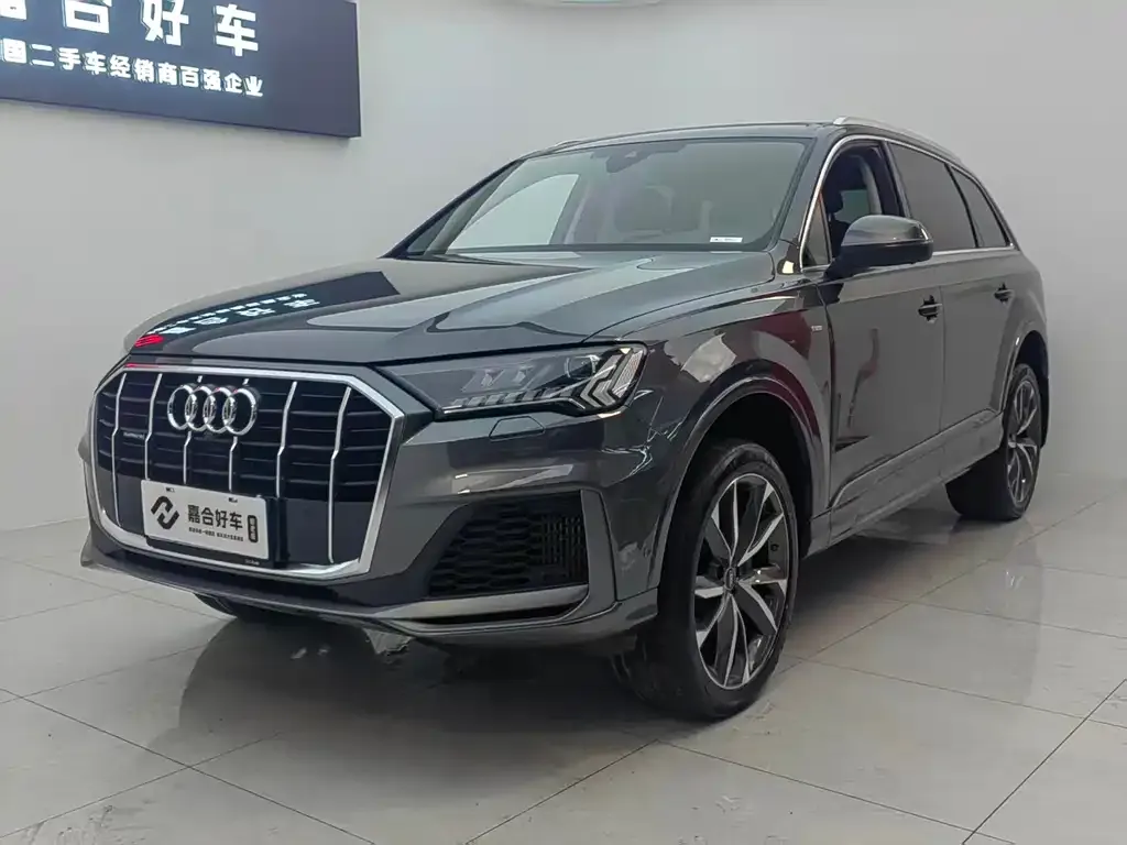 Audi Q7 2023 из CN, фото 1
