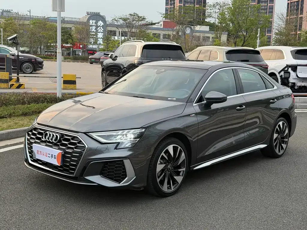 Audi A3 — фото 1