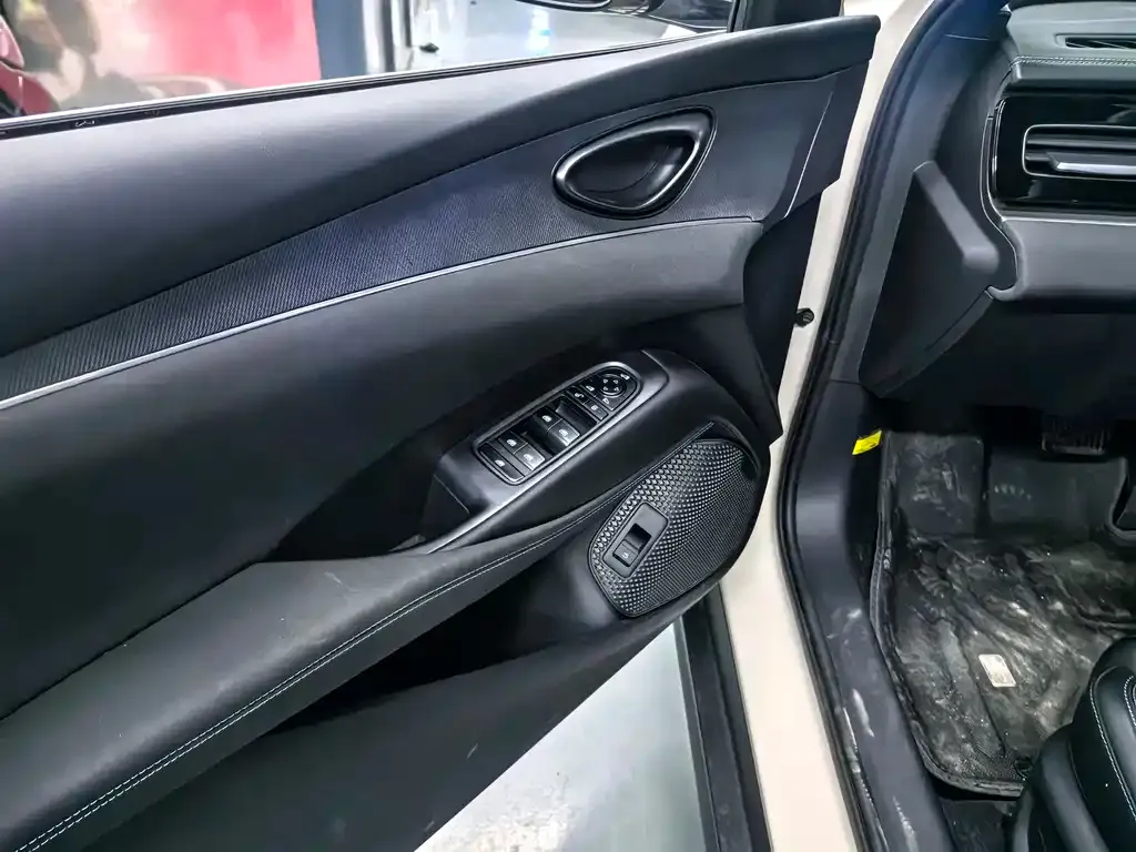 BYD Seal 06 — фото 10