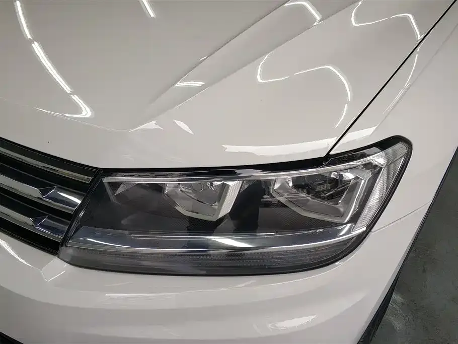 Volkswagen Tiguan L — фото 2