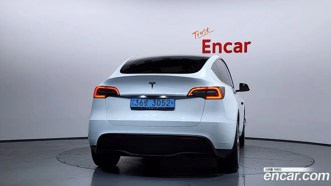 Tesla Model Y — фото 2