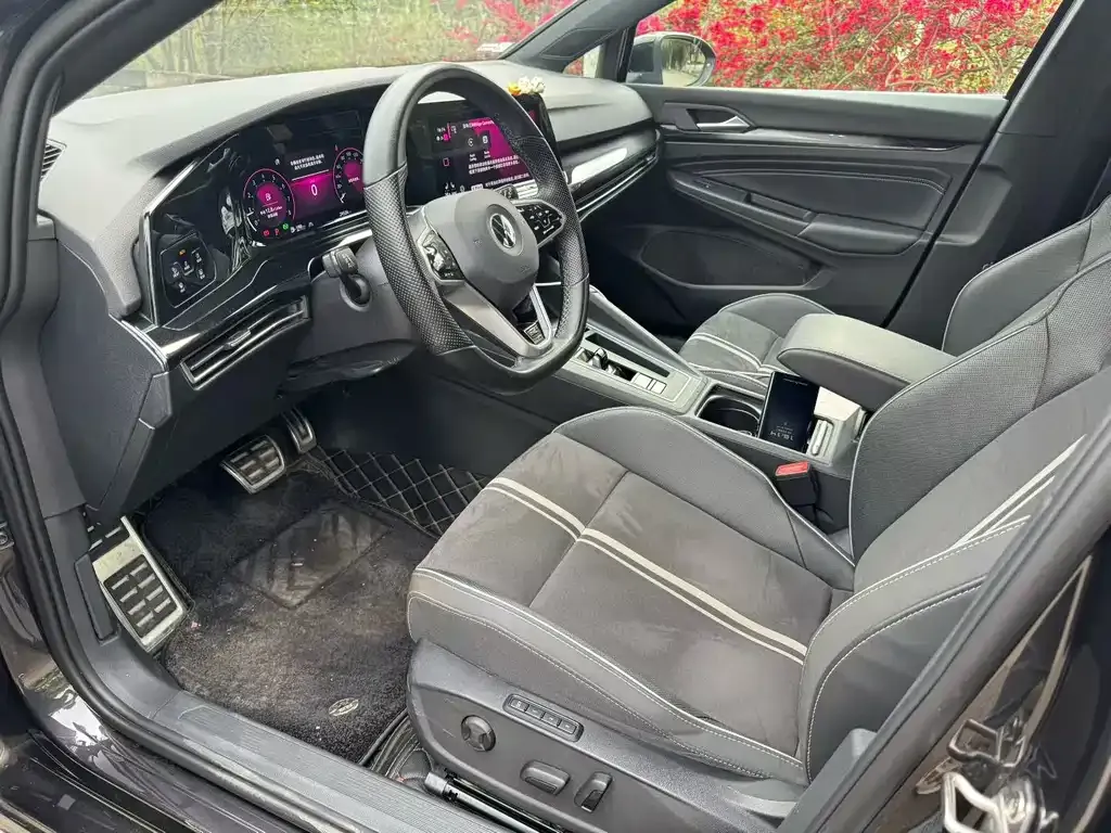 Volkswagen Golf 2022 из CN, фото 3