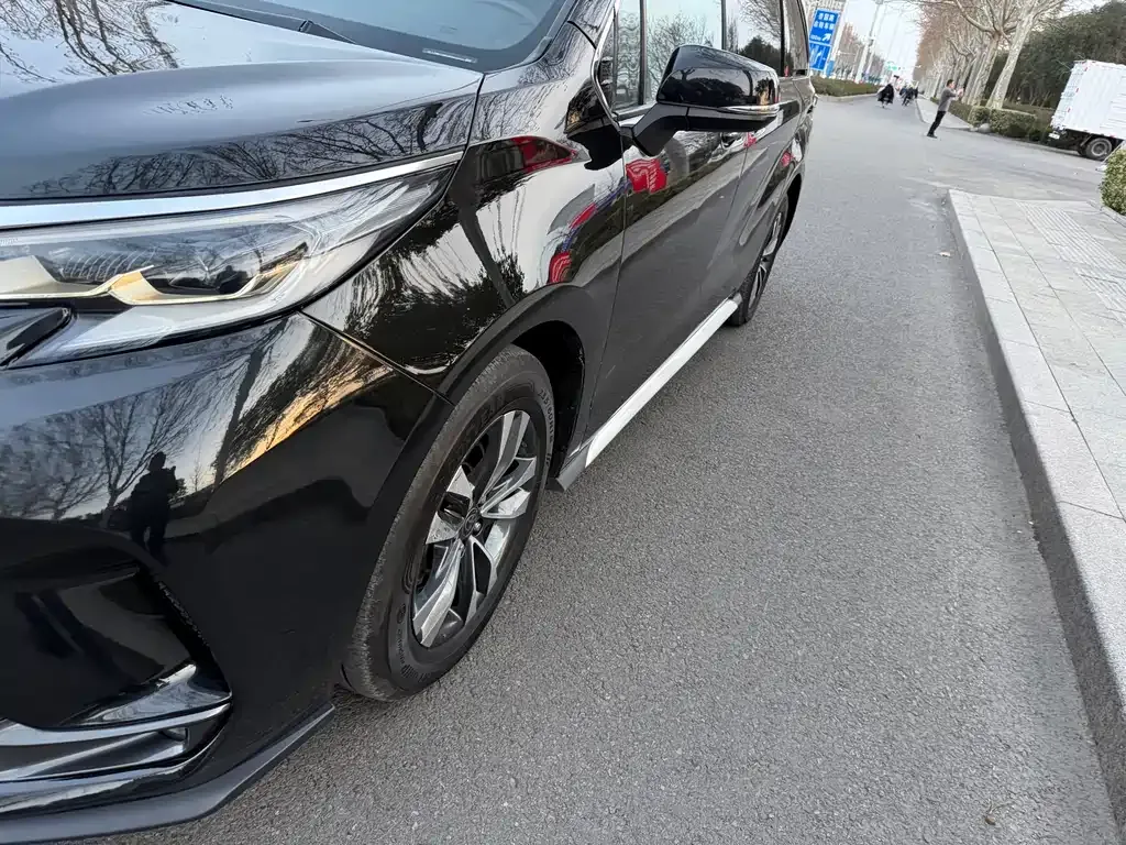 Toyota Granvia 2024 из CN, фото 8