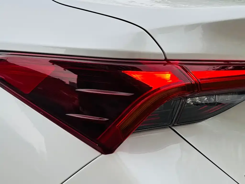 Toyota Avalon 2023 из CN, фото 2
