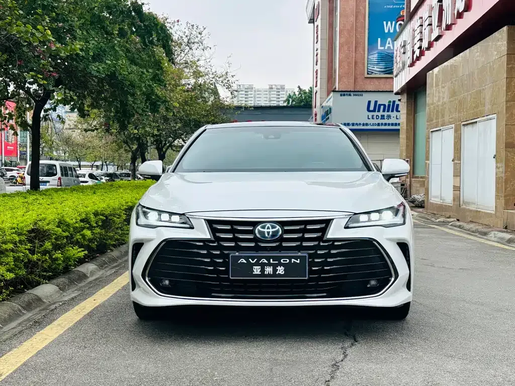 Toyota Avalon 2023 из CN, фото 5