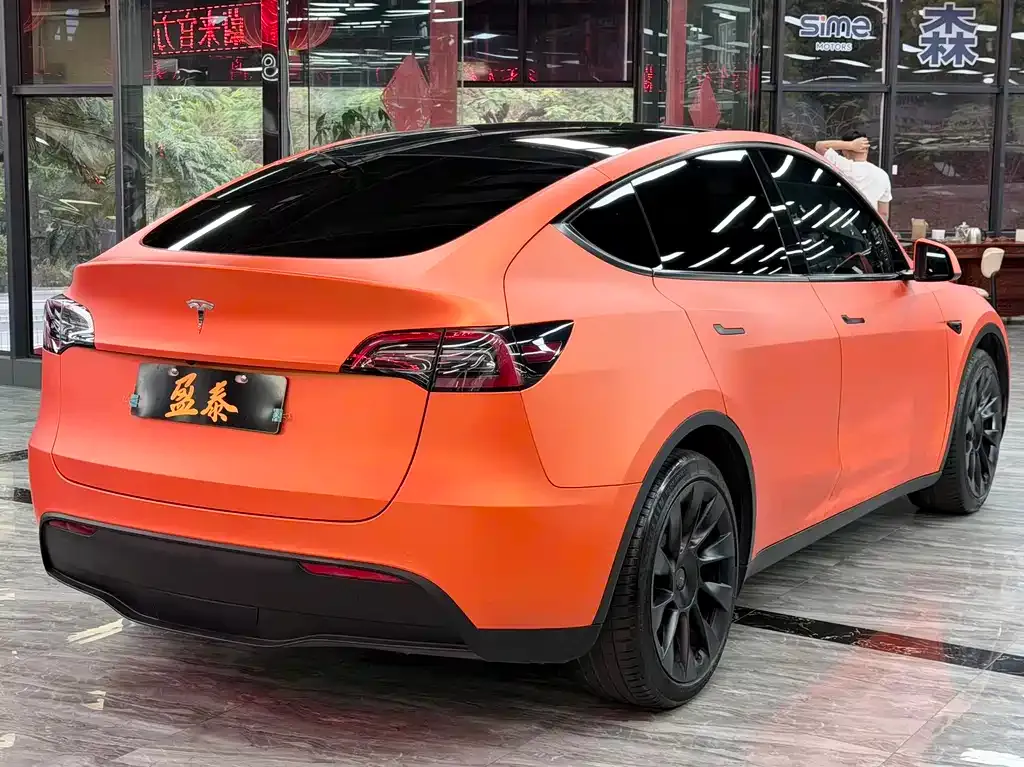 Tesla Model Y — фото 9