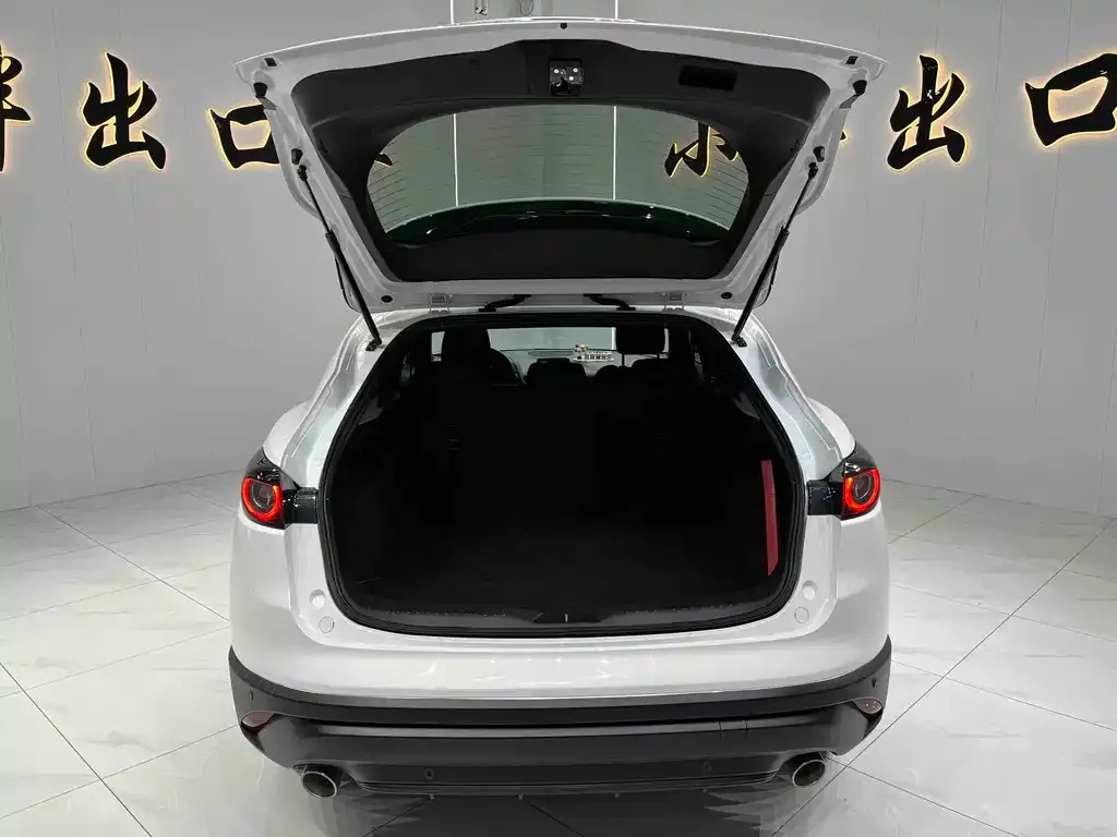 Mazda CX-4 2023 из CN, фото 2