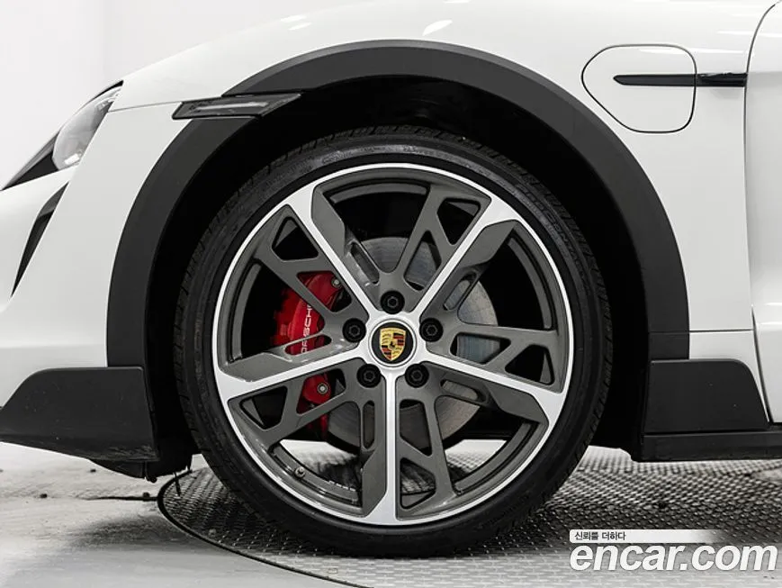Porsche Taycan 2024 из KR, фото 10