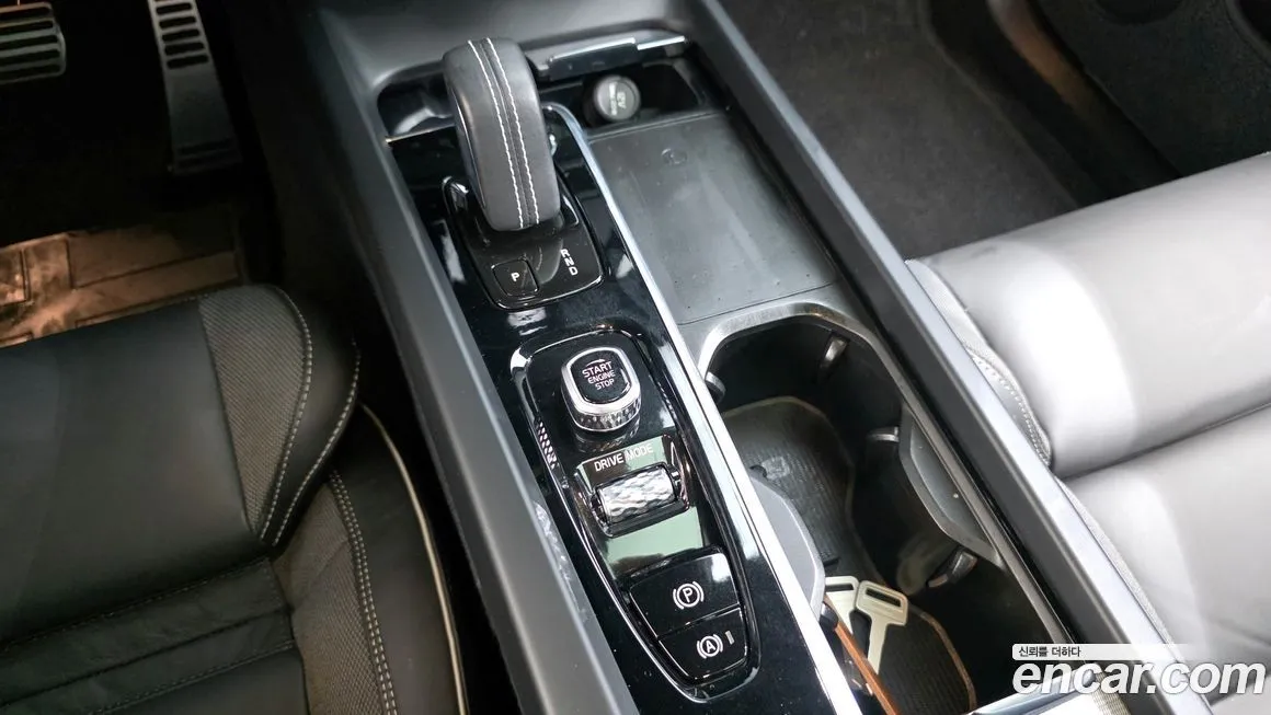 Volvo XC60 2021 из KR, фото 4