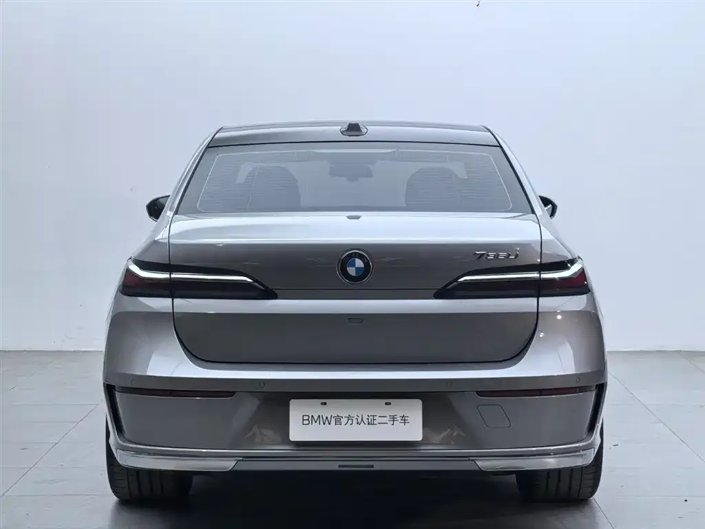 BMW 7 Series 2023 из CN, фото 2