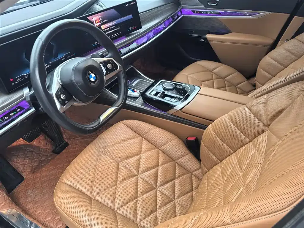 BMW 7 Series 2023 из CN, фото 9