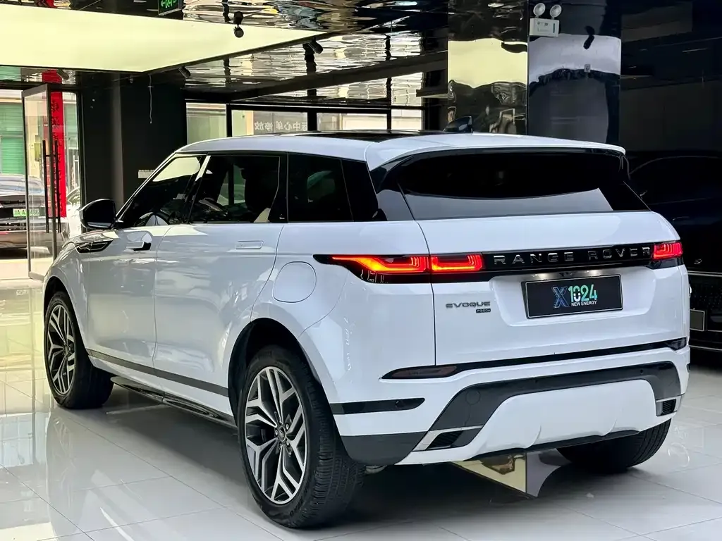 Land Rover Evoque PHEV 2023 из CN, фото 8