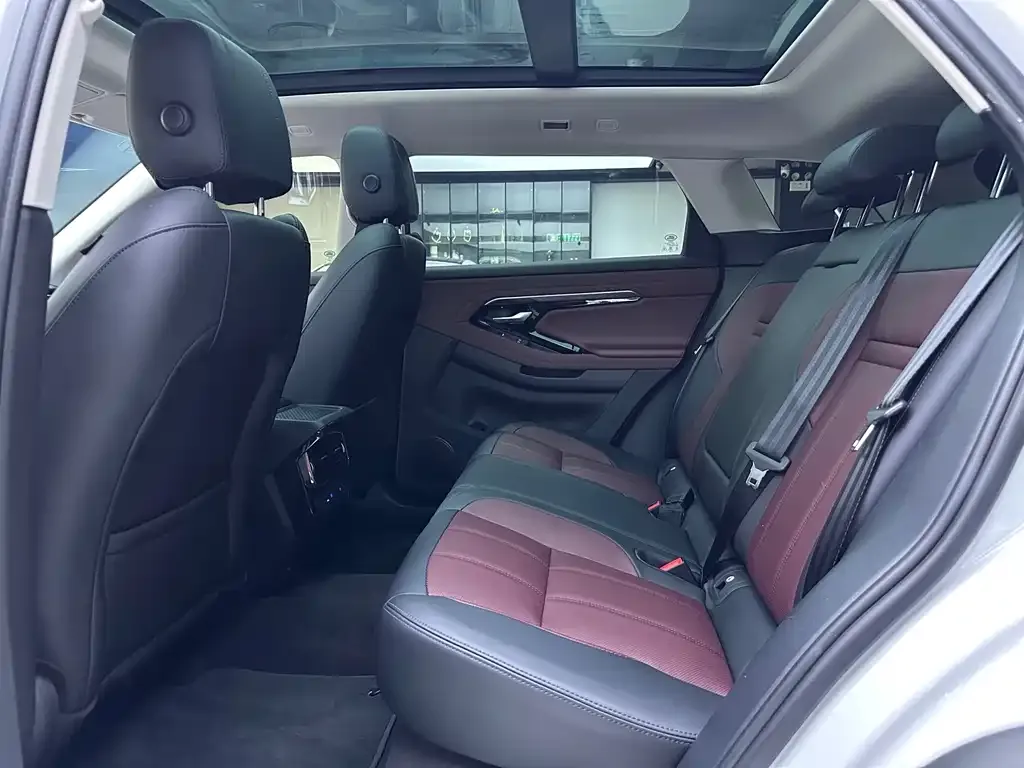 Land Rover Evoque PHEV 2023 из CN, фото 3