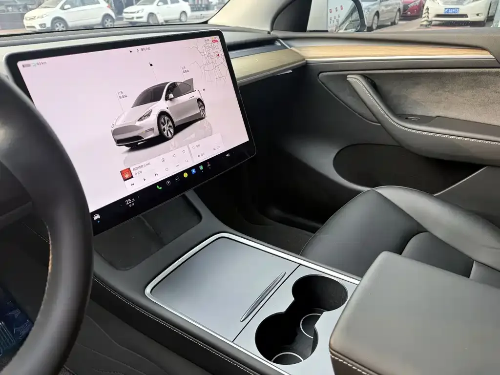 Tesla Model Y 2023 из CN, фото 2