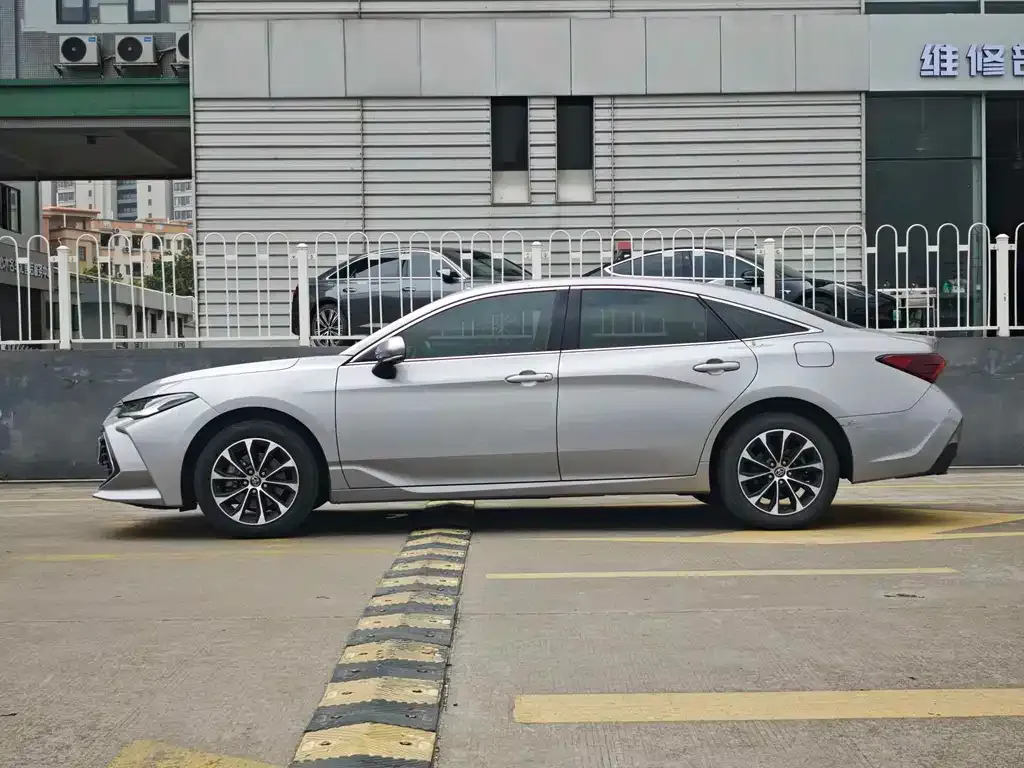 Toyota Avalon 2024 из CN, фото 7