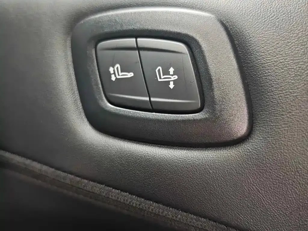 Toyota Avalon 2024 из CN, фото 4