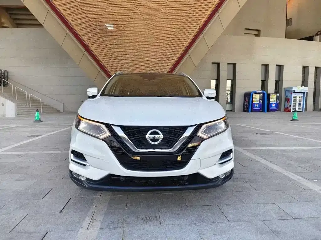 Nissan Qashqai — фото 8