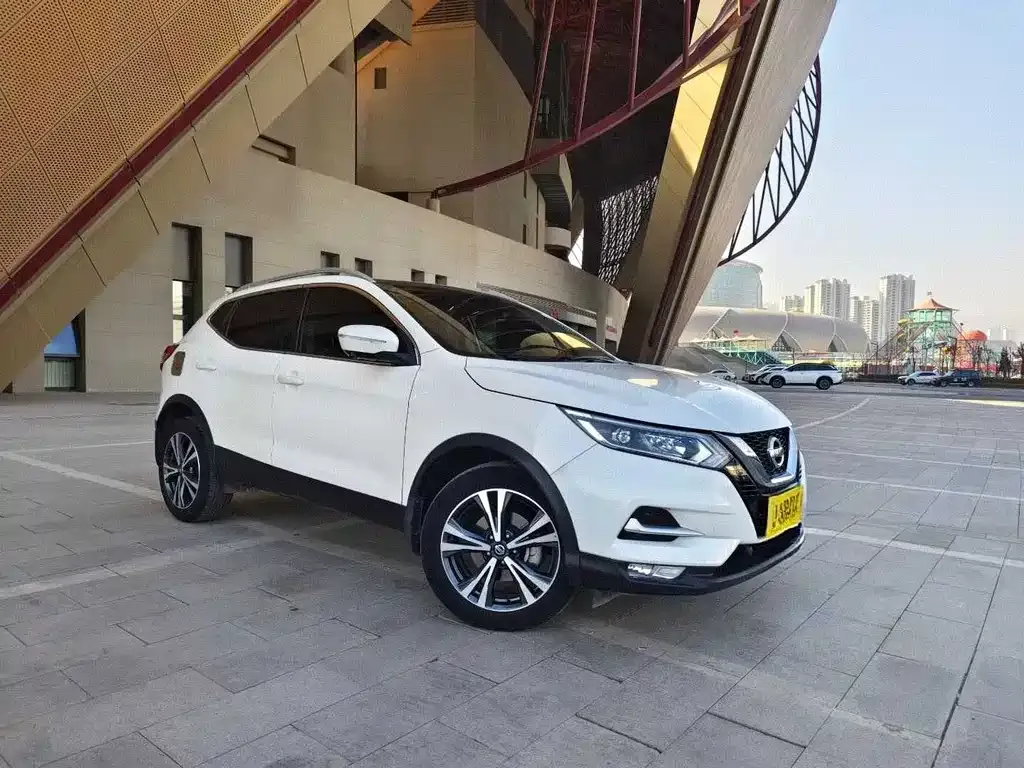 Nissan Qashqai — фото 7
