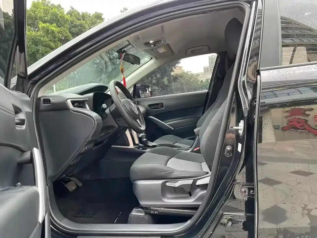Toyota Frontlander 2024 из CN, фото 4