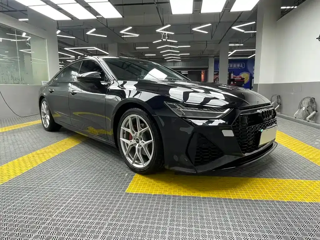 Audi A7L 2023 из CN, фото 9