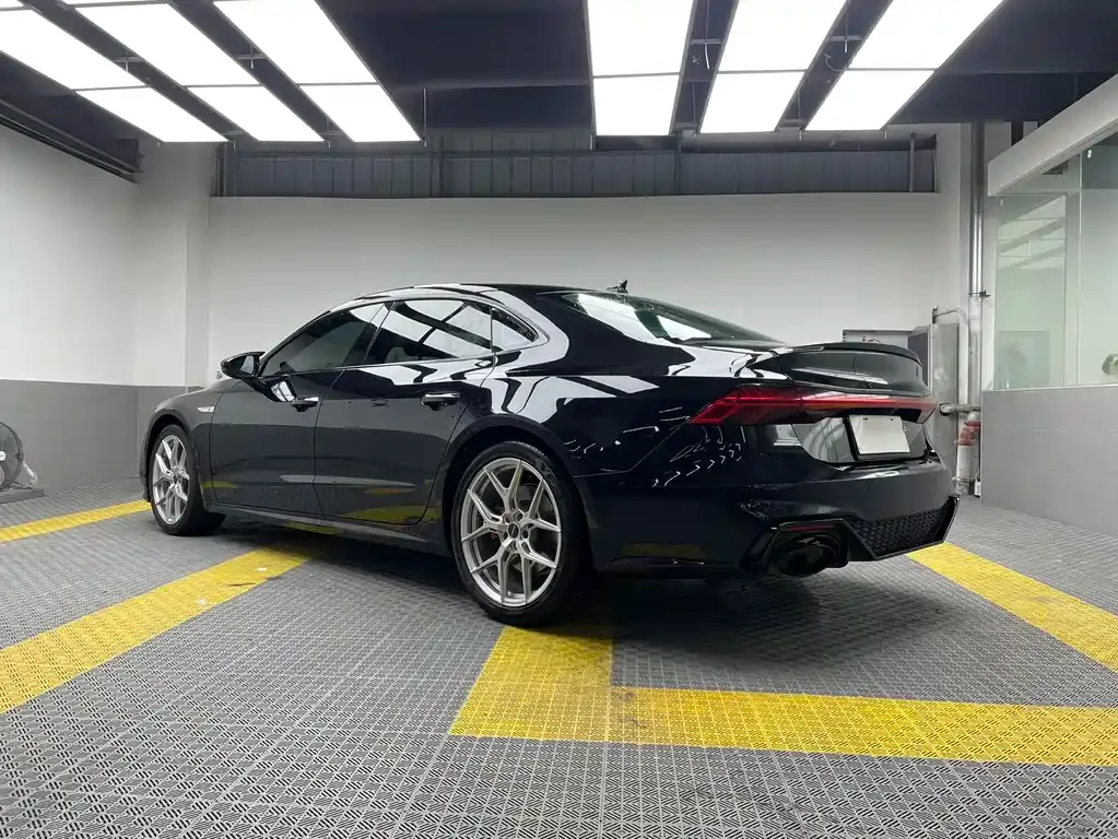 Audi A7L 2023 из CN, фото 2
