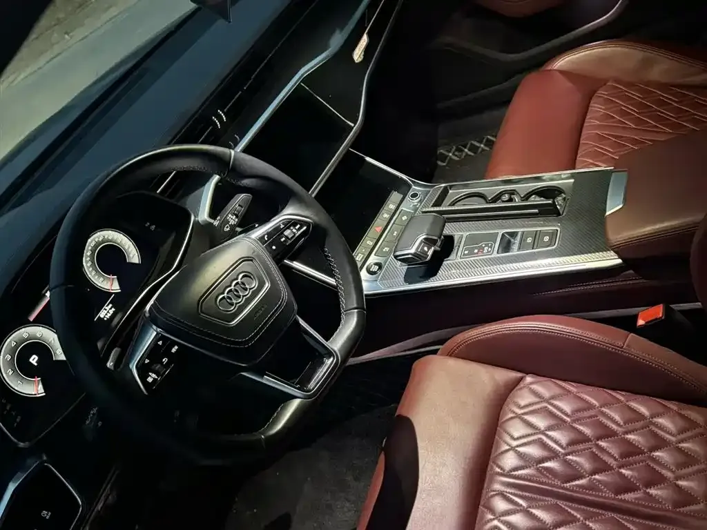 Audi A7L 2024 из CN, фото 2