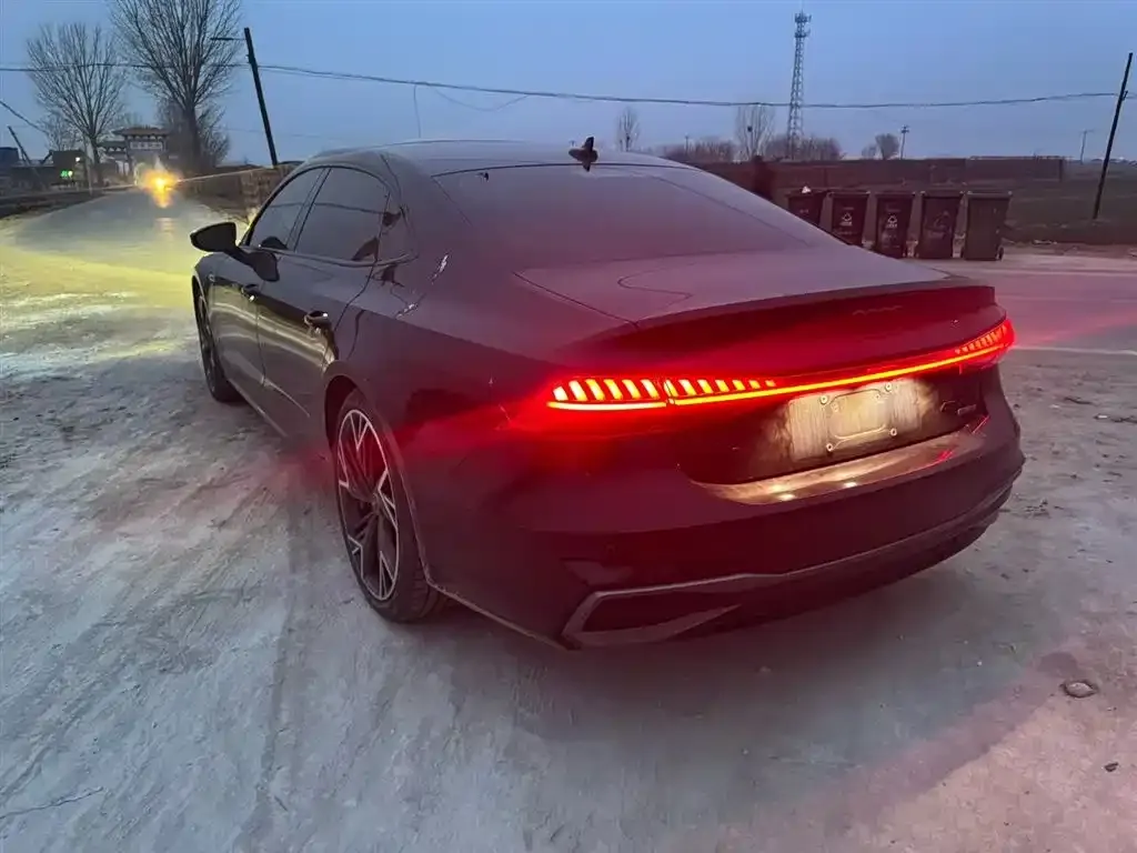 Audi A7L 2024 из CN, фото 8