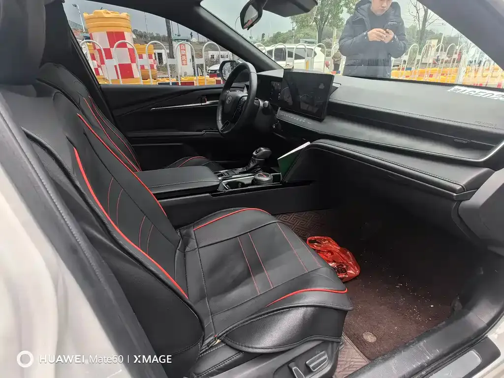 Toyota Camry 2024 из CN, фото 2
