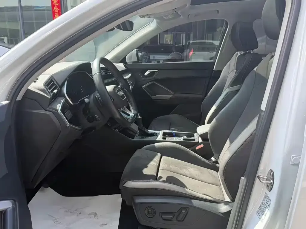 Audi Q3 2022 из CN, фото 6
