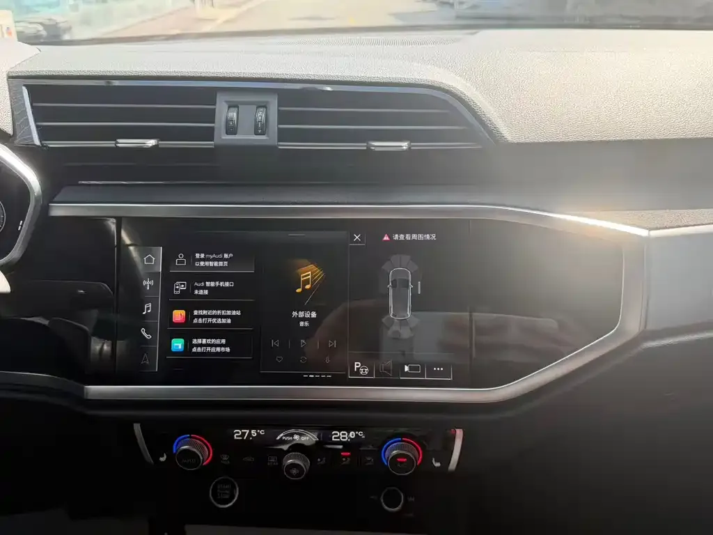 Audi Q3 2022 из CN, фото 2