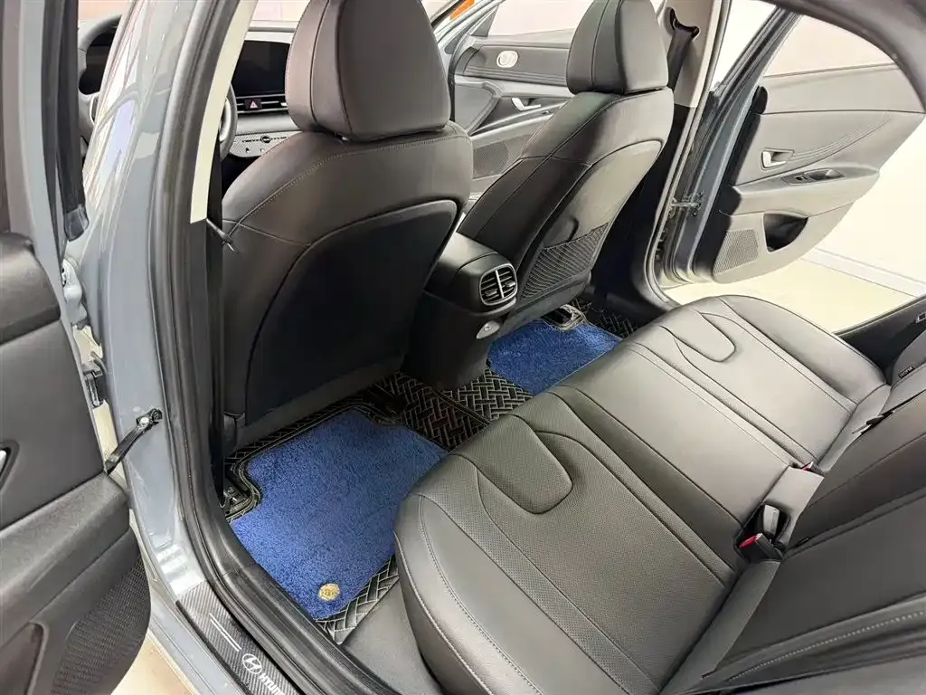 Hyundai Elantra 2022 из CN, фото 8