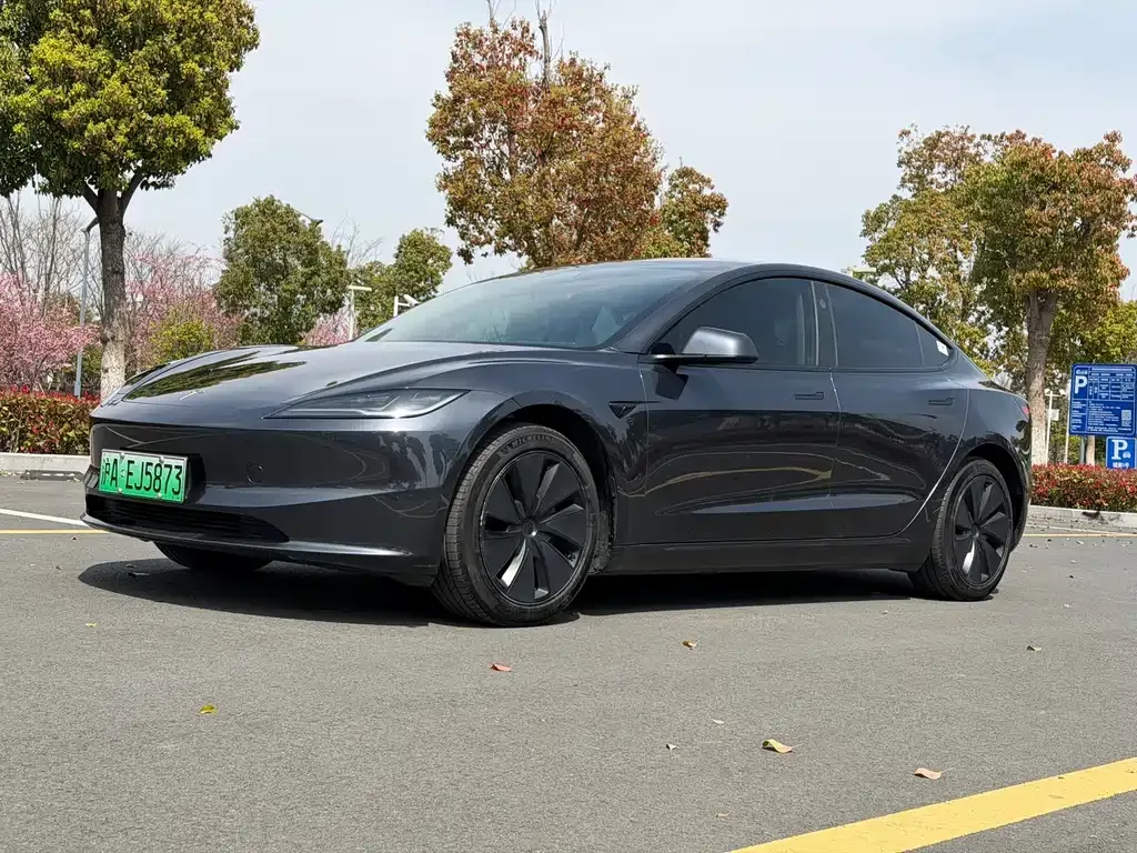 Tesla Model 3 — фото 9