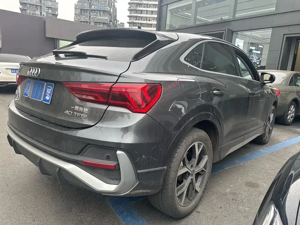 Audi Q3 Sportback — фото 9