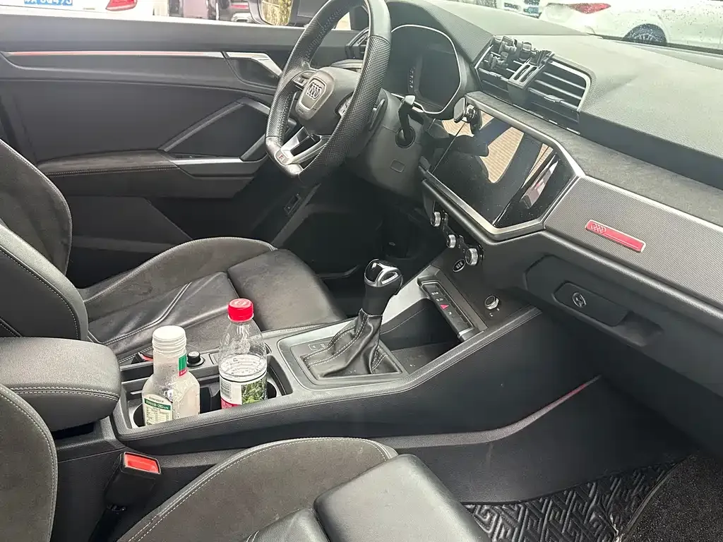 Audi Q3 Sportback — фото 4