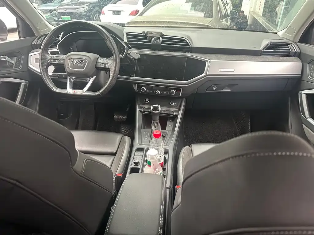 Audi Q3 Sportback — фото 7