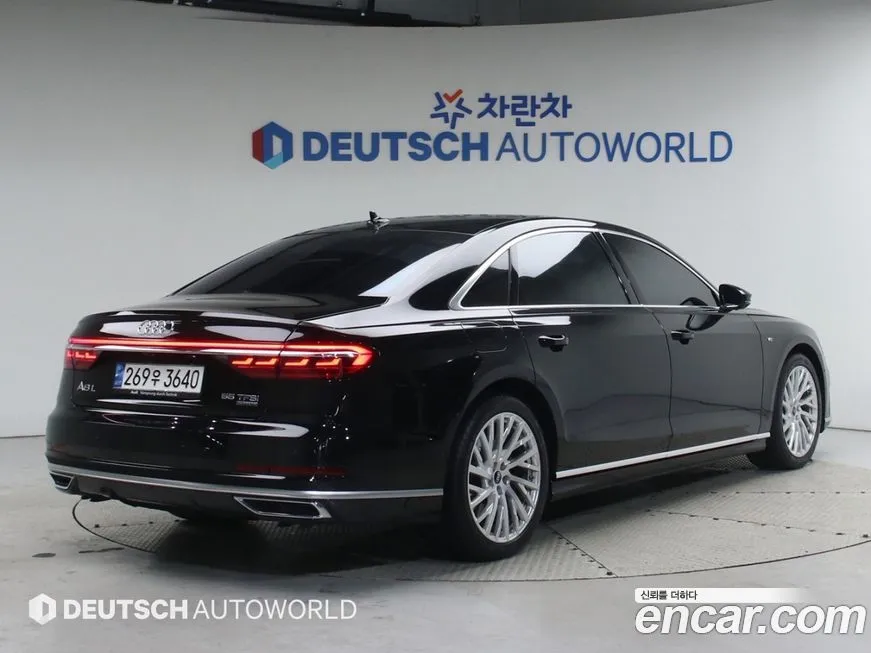 Audi A8 — фото 5