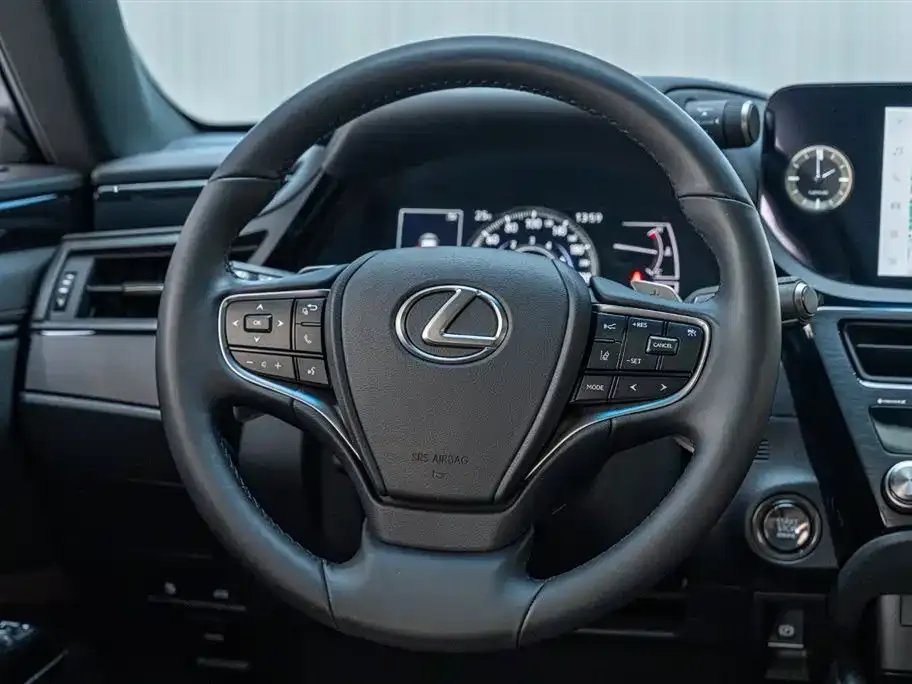 Lexus ES 2024 из CN, фото 5