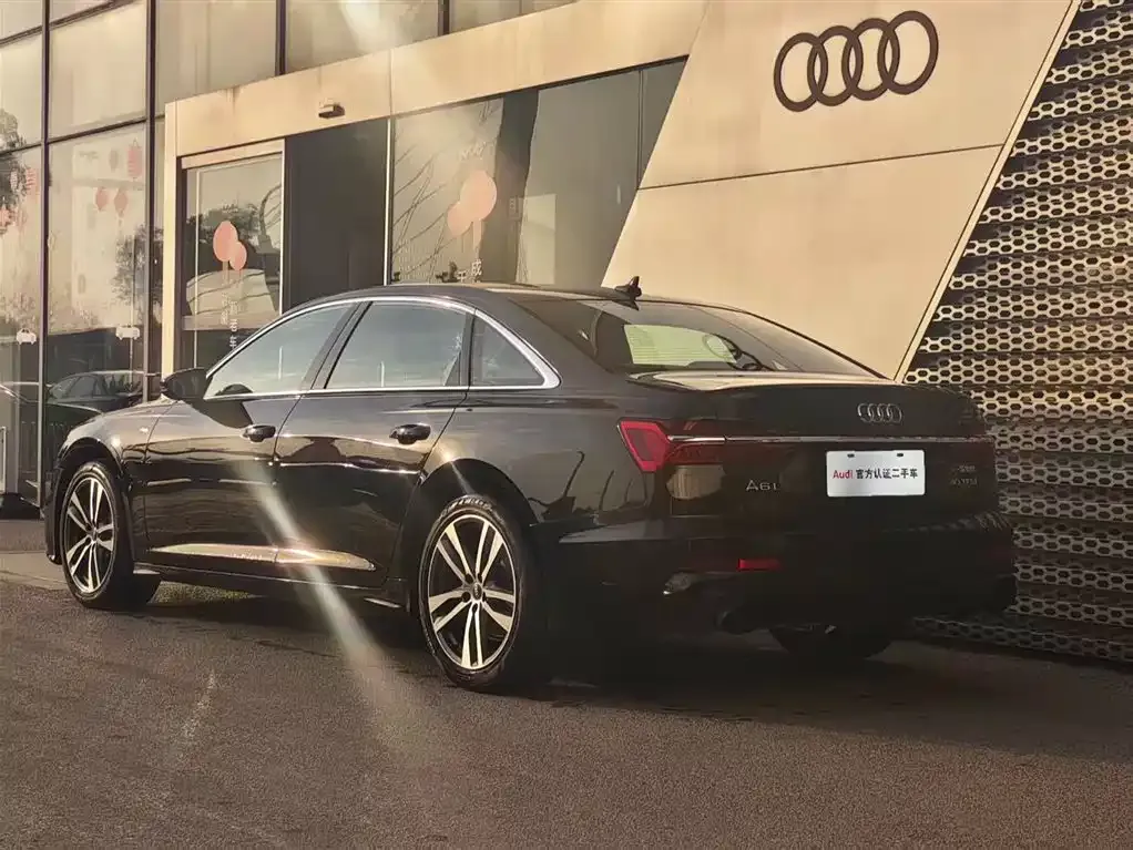 Audi A6L — фото 7