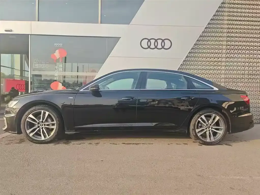 Audi A6L — фото 6