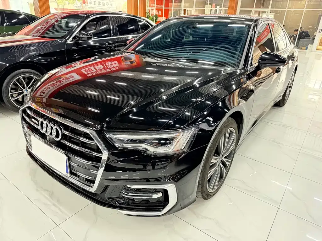 Audi A6L — фото 1